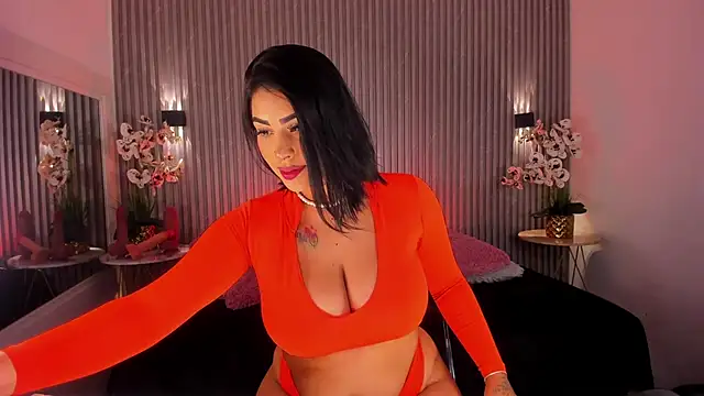 MaddyGray  online show from February 4, 7:17 pm