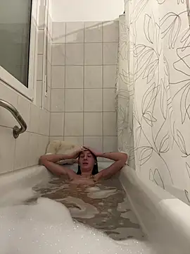 Emilia Mausi online show from February 7, 7:29 pm