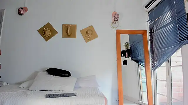 Aleexiiaa online show from January 19, 4:03 pm