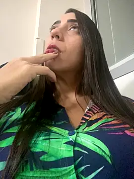 lucioliveira online show from October 27, 1:23 am