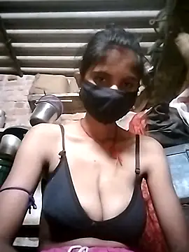 Joshi Love143 online show from November 17, 1:45 pm