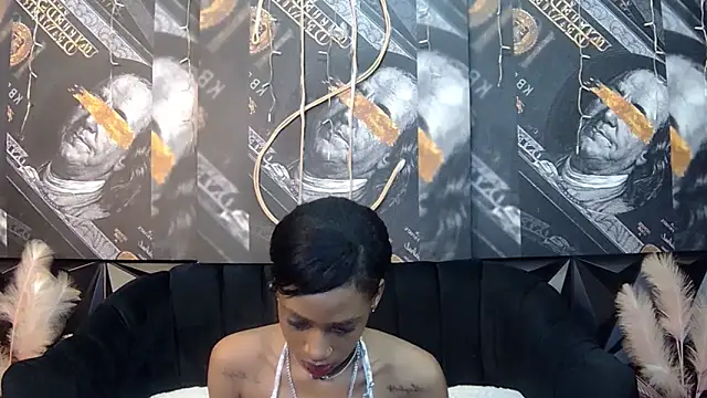 Lilmisbaddyxxx online show from December 15, 11:21 pm