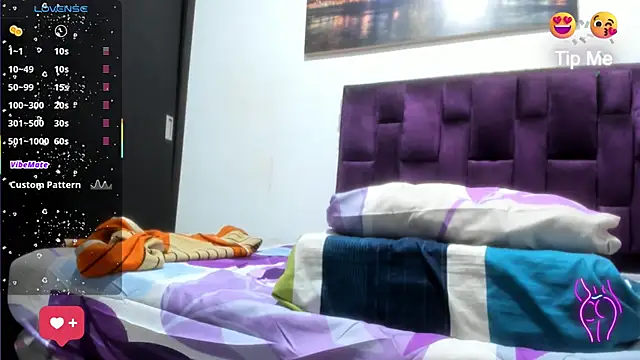 Alicia Whitee online show from December 21, 11:03 am