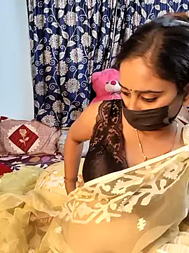 Cute-lusi online show from October 25, 8:15 pm