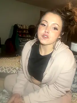 JuicyExxxperience online show from December 1, 2:09 pm