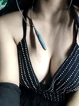 pihu099 online show from December 3, 7:38 pm