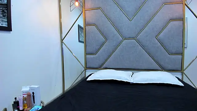 NavannyCattan online show from November 19, 4:23 am