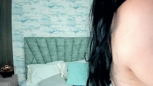 ShanelEvans online show from October 3, 7:30 pm