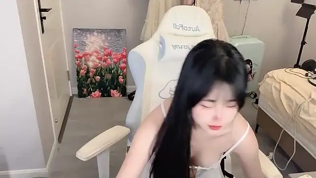 Snapshot of Sheepoooooooo chatting on September 19, 7:07 am Sheepoooooooo online show from September 19, 7:07 am