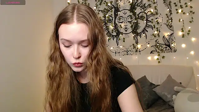 MandyMils online show from October 24, 4:47 pm