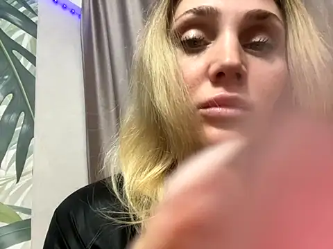 Affectionate lady online show from October 7, 9:03 am