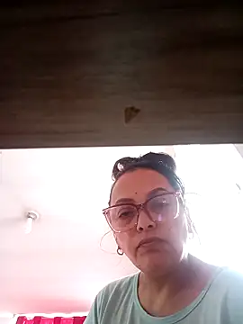 Lady 16 online show from November 13, 3:55 pm