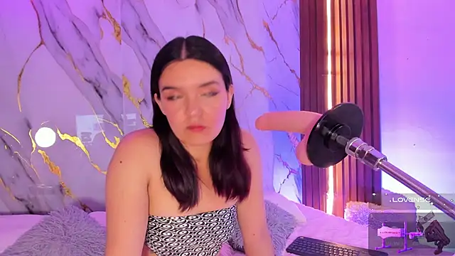 alicecute77 online show from November 29, 2:26 am