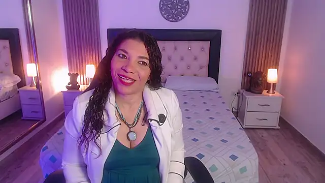 Serena Houstonn online show from November 10, 11:16 am