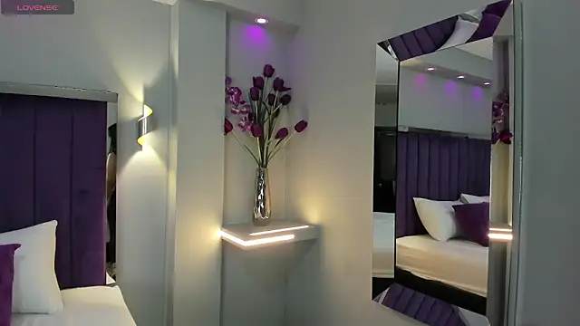 ElaraDusk online show from September 9, 4:34 am