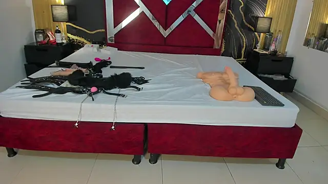 VioletRose as online show from November 2, 10:02 pm