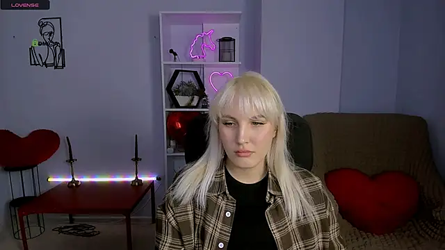 marta smith online show from November 16, 8:31 pm