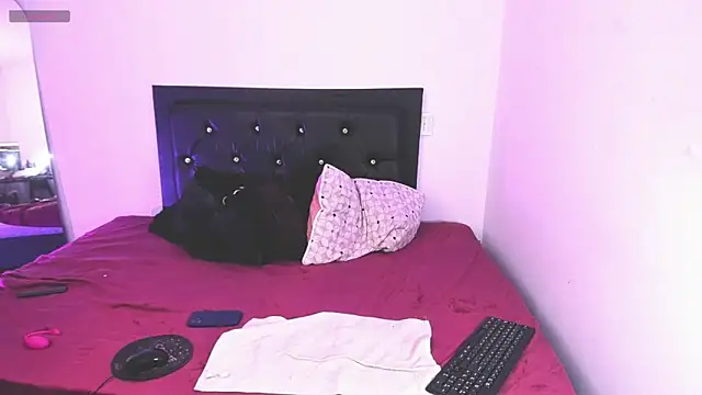 samiacooper25 online show from December 20, 4:49 am