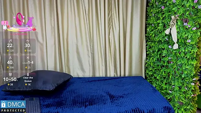 Clhoee  online show from December 15, 3:12 am