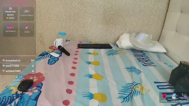 Miladiosa online show from October 27, 12:55 pm