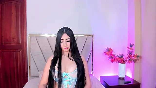 SerenaAveline online show from November 17, 9:48 pm