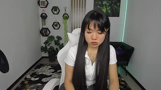 LunaPurrr online show from October 9, 1:21 am