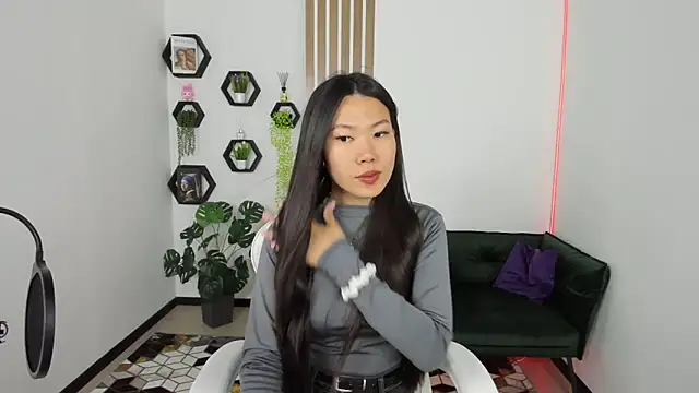 LunaPurrr online show from September 19, 11:15 pm