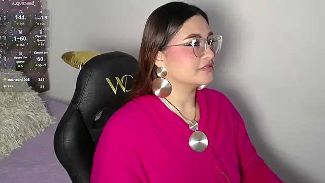 heluejamil online show from October 24, 9:11 pm