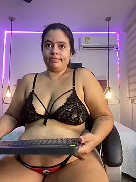 Velveet x online show from December 15, 11:59 am