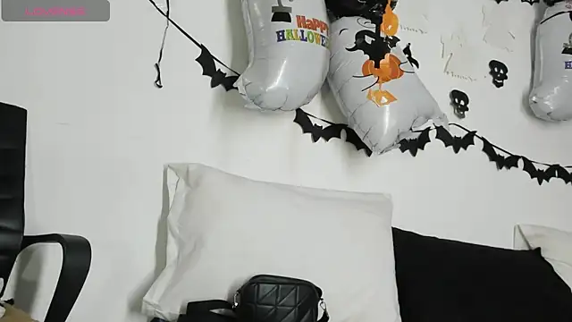 ScarlettVell online show from October 4, 8:02 pm