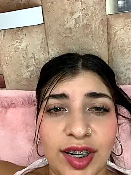 Isaa-Sweet online show from September 11, 3:40 am