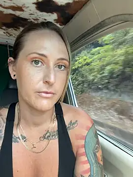 OdetteDelane online show from November 4, 2:49 am