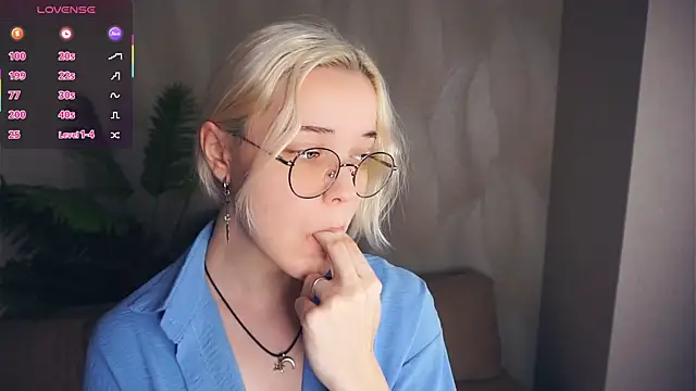 EdaKirkIin online show from December 2, 5:42 am