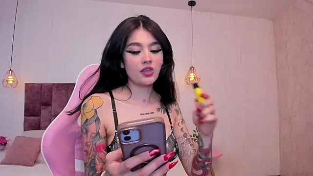 BellaClarck online show from September 17, 8:29 pm