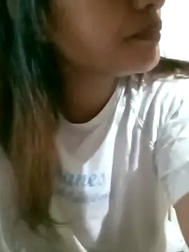 Snapshot of Dreamyeyes_08 chatting on September 26, 8:39 pm Dreamyeyes 08 online show from September 26, 8:39 pm