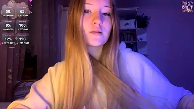 PandaFluff online show from February 5, 5:49 pm