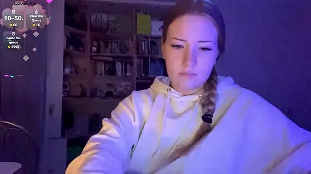 PandaFluff online show from February 2, 4:39 pm