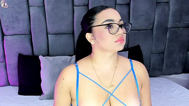 CharlotteeBrownn online show from September 19, 11:37 pm