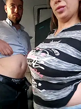 Snapshot of AlexAlice12 chatting on October 1, 2:22 pm AlexAlice12 online show from October 1, 2:22 pm