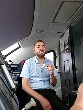 Snapshot of AlexAlice12 chatting on September 12, 3:19 pm AlexAlice12 online show from September 12, 3:19 pm