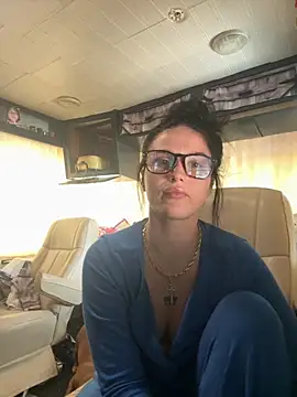 sexyLexii2002 online show from September 9, 6:30 pm