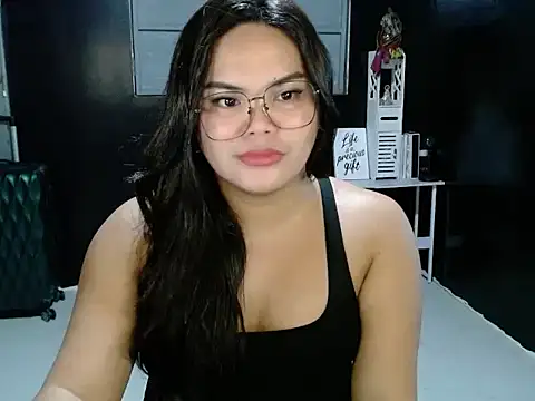 KylieSmith online show from November 6, 6:25 pm