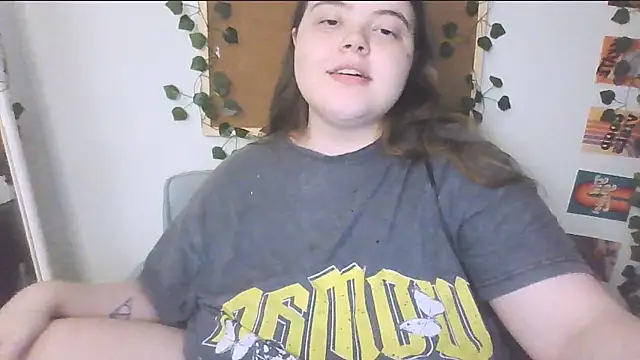 brattyprincessemma online show from September 19, 5:23 pm