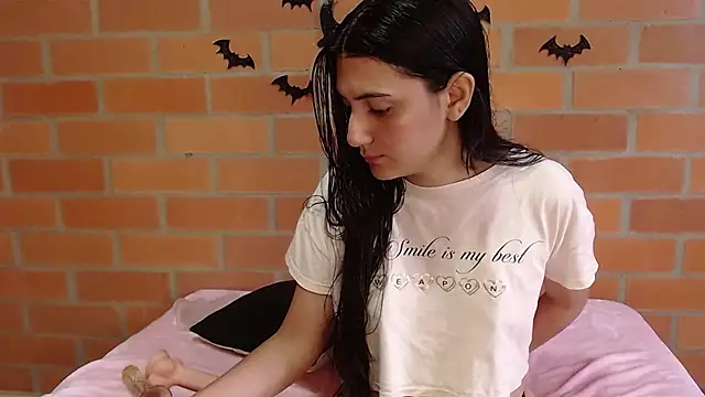 Montserrat Jay online show from October 29, 2:09 pm