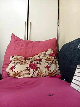 PRETTYJANE36 online show from October 11, 8:55 pm