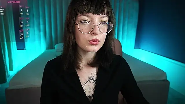 Snapshot of Pixie_Peachh chatting on October 9, 1:48 pm Pixie Peachh online show from October 9, 1:48 pm