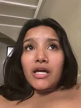 HannahMontgomery online show from October 19, 1:29 am