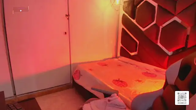 Melissa Adamsx online show from February 6, 7:39 pm