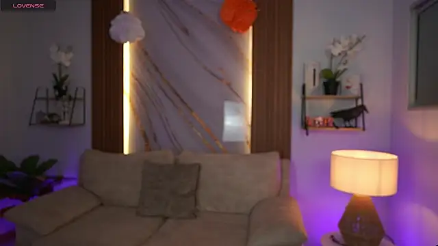 MilaCrave online show from November 5, 11:37 am