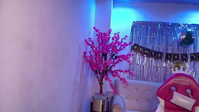 Anie johnson online show from December 17, 7:51 pm